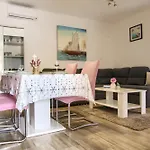 דירה Oasis Tajci