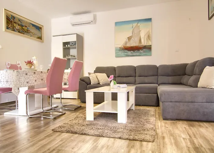 Oasis Tajci * Ugljan