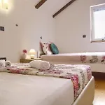 Oasis Tajci Apartament Ugljan