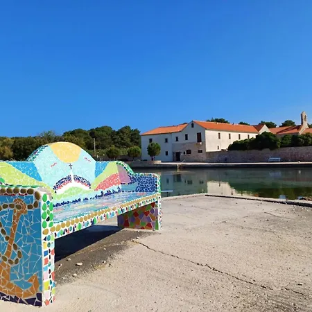 Oasis Tajci Ugljan
